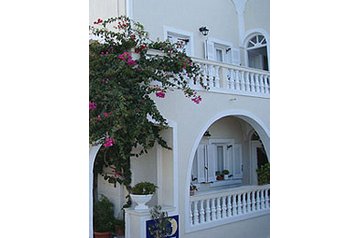 Grecia Privát Firostefani, Exterior